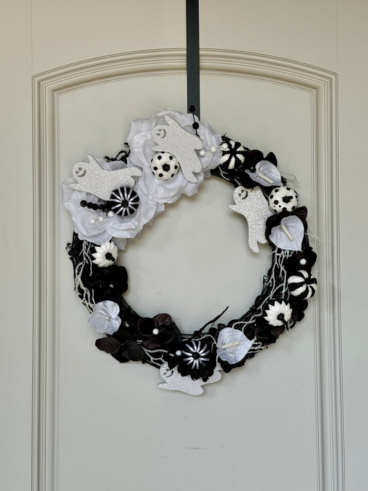 Ghost Wreath